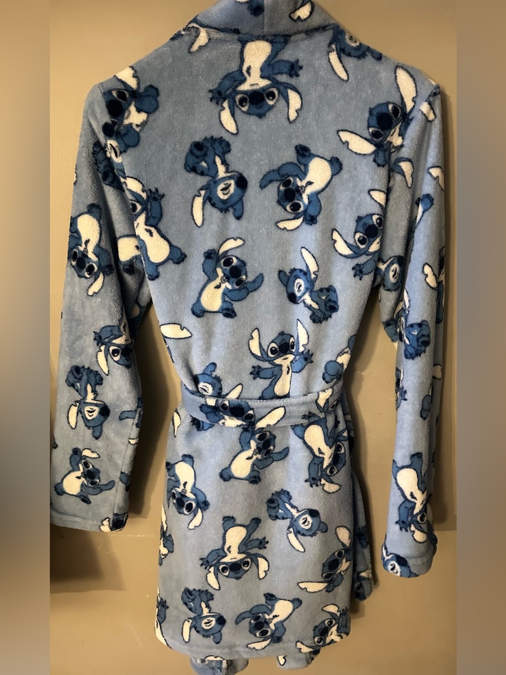 STITCH ROBE EUC - Picture 3 of 5
